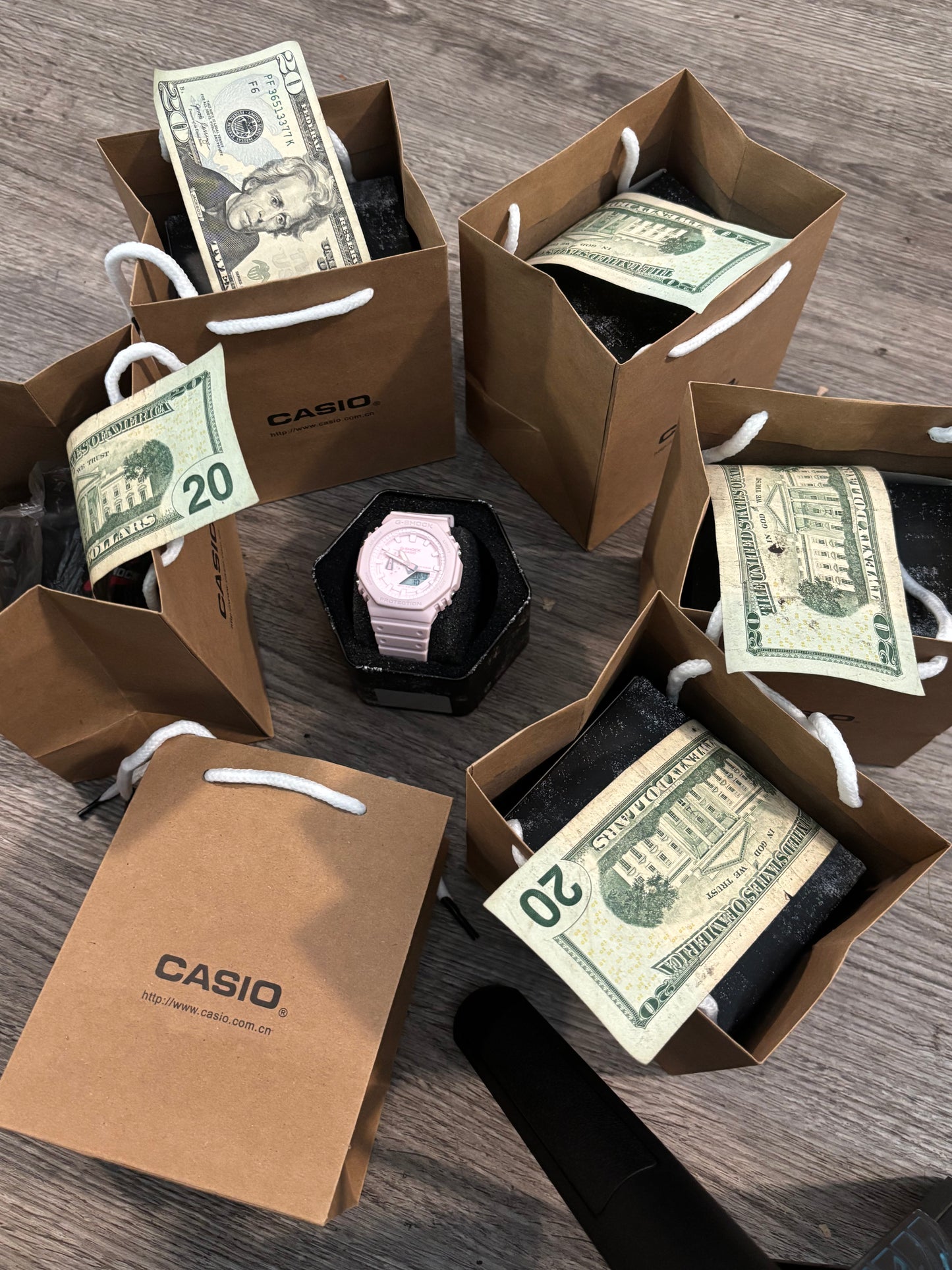 "LIGHT PINK" GSHOCK